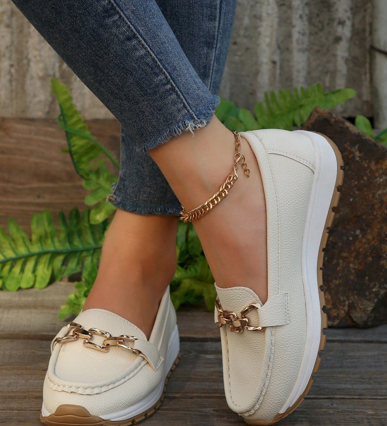 Komfortable Dame Loafers med Elegant Metaldetalje