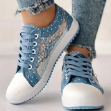 Blonde sneakers med broderi og prikdetaljer