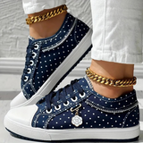 Blonde sneakers med broderi og prikdetaljer