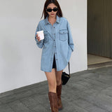 Oversized denimskjorte med lommer og knapper