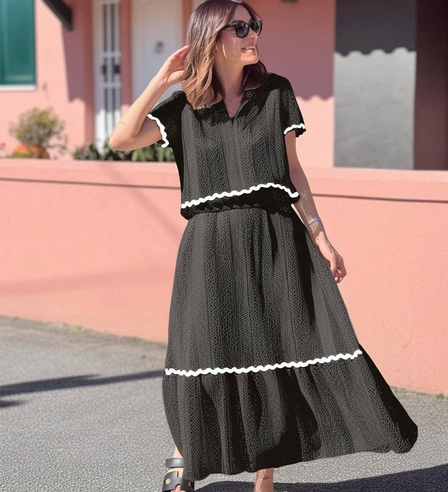 Elegant Outfit Sæt med Sorte Detaljer – Perfekt til Sommer og Fest