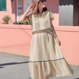 Elegant Outfit Sæt med Sorte Detaljer – Perfekt til Sommer og Fest