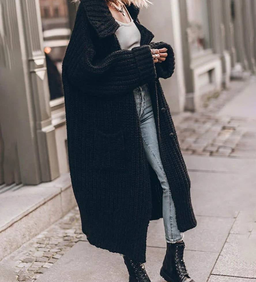 Oversized Ensfarvet Cardigan Dame – Knaplukning & Reverskrave