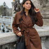Elegant Dobbeltradet Trenchcoat med Bælte